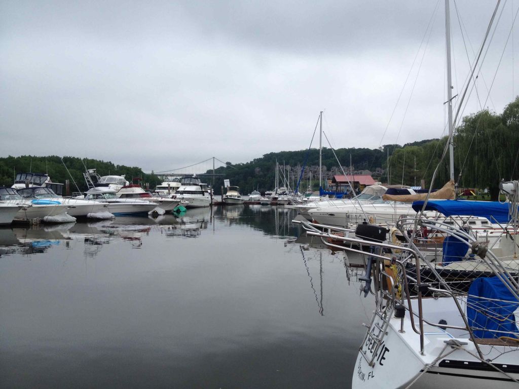 01-Rondout-Yacht-Basin-Looking-East