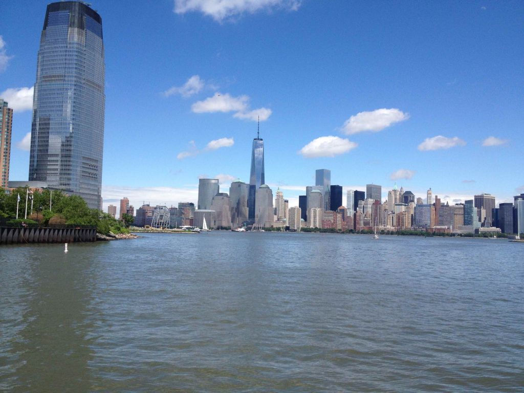 02-Financial-District-In-Manhattan-From-Ferry-Boat