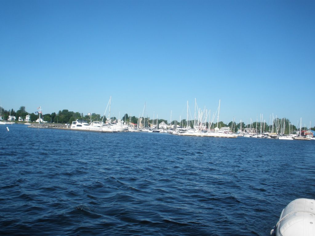 02-Leaving-Rouses-Point-Gaines-Marina