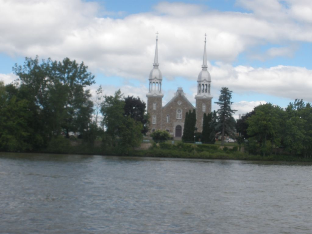 06-Another-Church-Along-The-Richilieu-River-West-Shore
