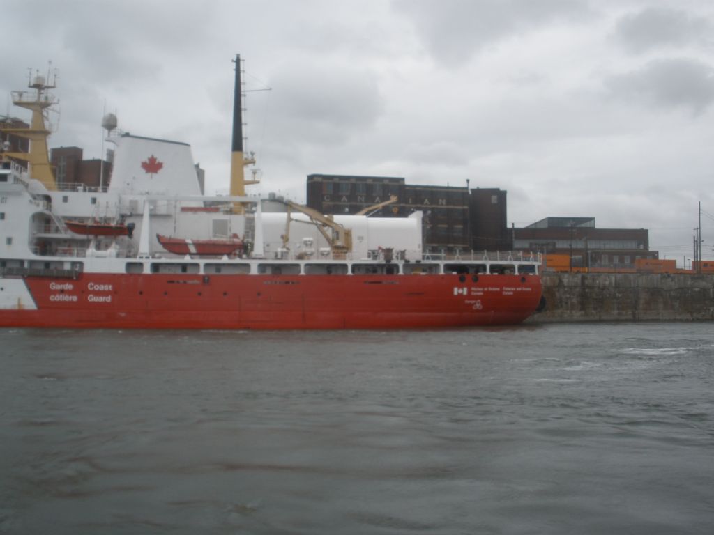 07-Canadian-Coast-Guard-Boat-In-Port-Of-Montreal