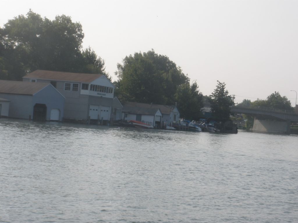 02-Boat-Houses-Along-The-Erie-Canal